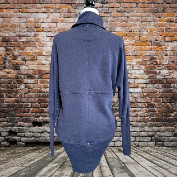 ARITZIA Wilfred Blue/Purple Cardigan - Picture 2 of 5